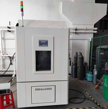 霉菌試驗(yàn)箱(圖1) 霉菌試驗(yàn)箱(圖1)